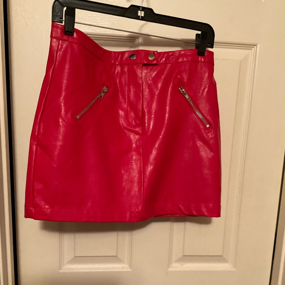 Shinestar Red Mini Skirt with Zipper Accents